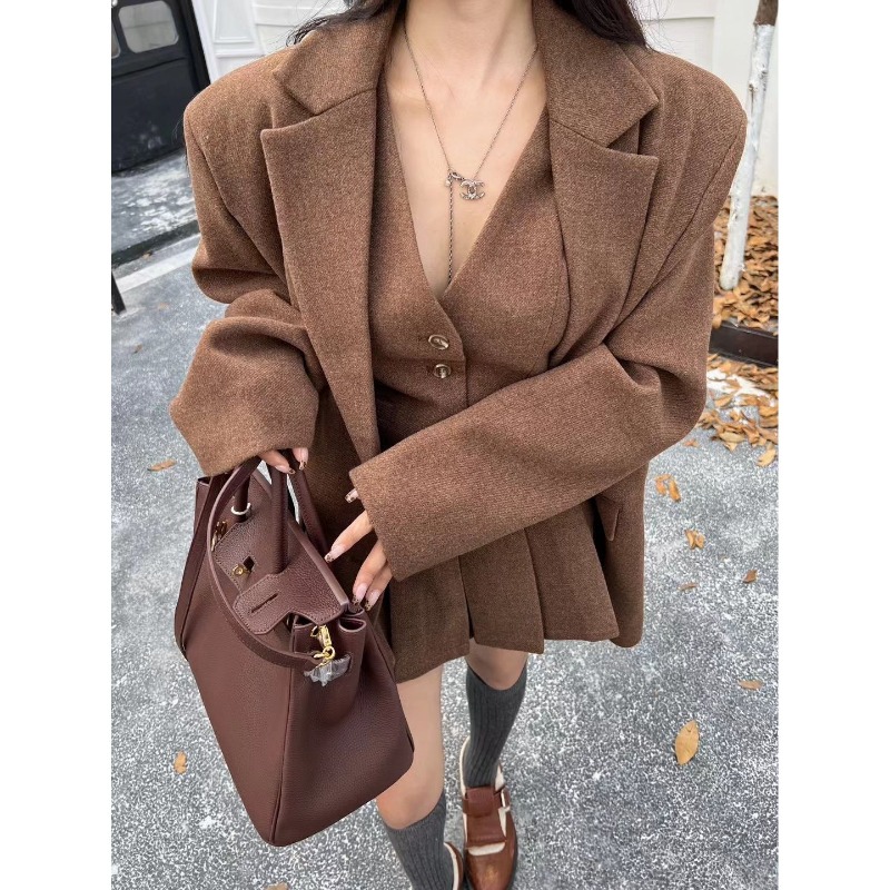 Winter Clothing Kit - طقم نسائي فاخر من ثلاث قطع