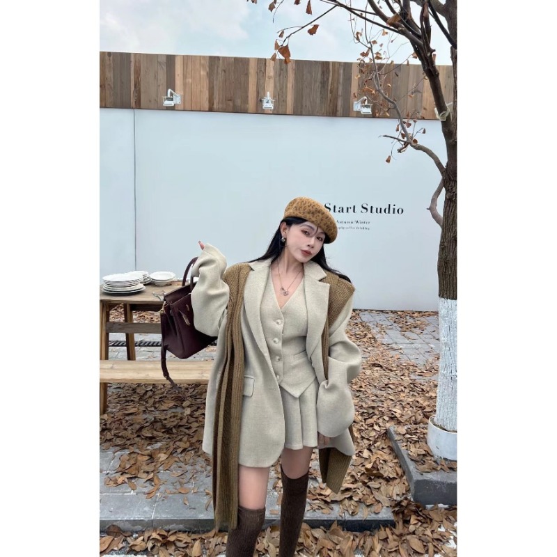 طقم نسائي فاخر من ثلاث قطع من  - مراجعة Winter Clothing Kit وسعره