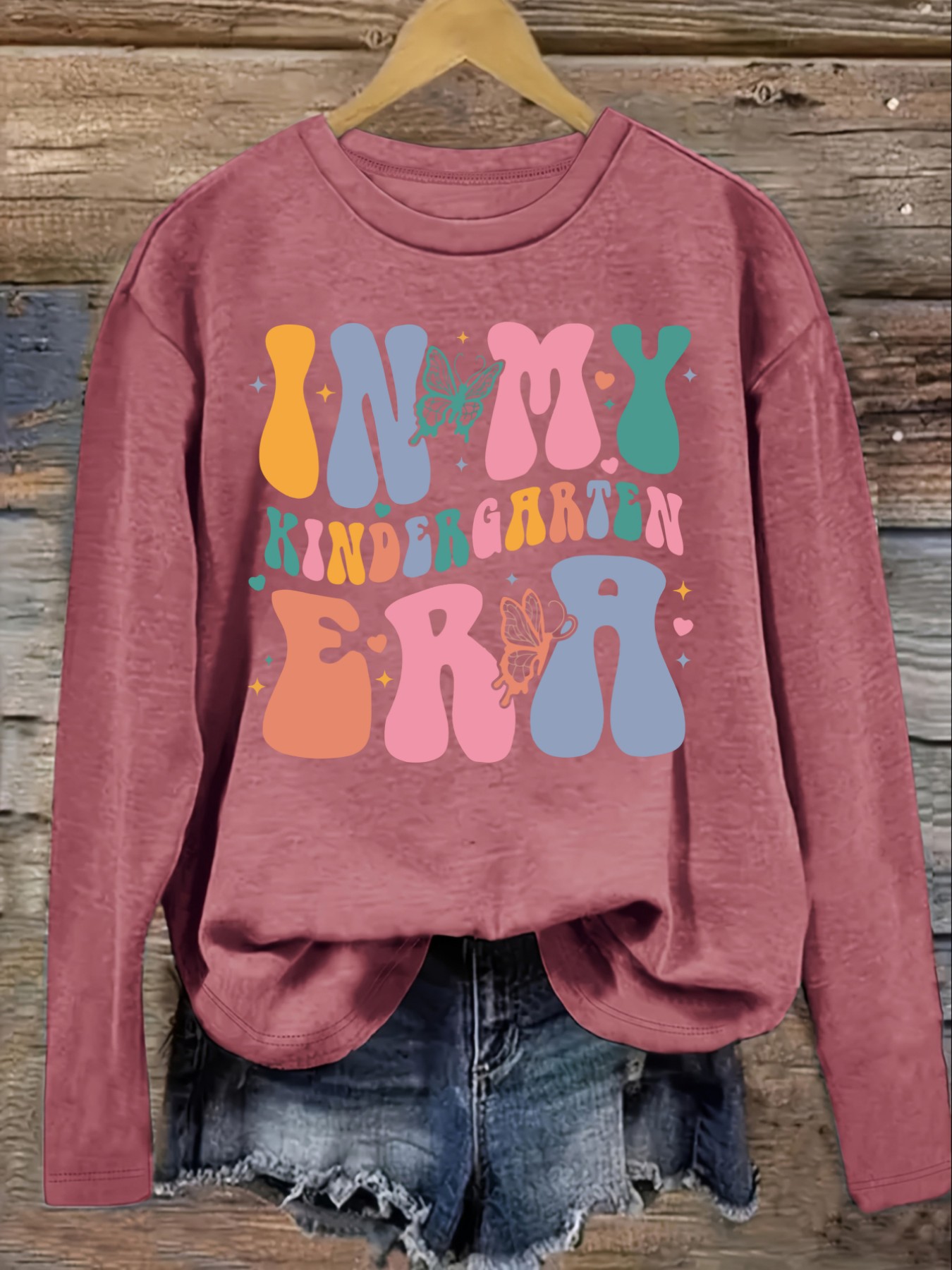 تي شيرت نسائي كاجوال بأكمام طو - مراجعة Winter Clothing Kindergarten وسعره